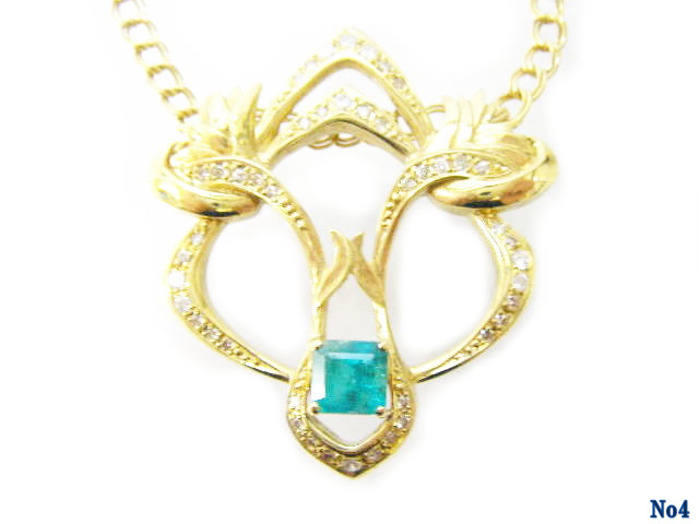pendant necklace emerald K18