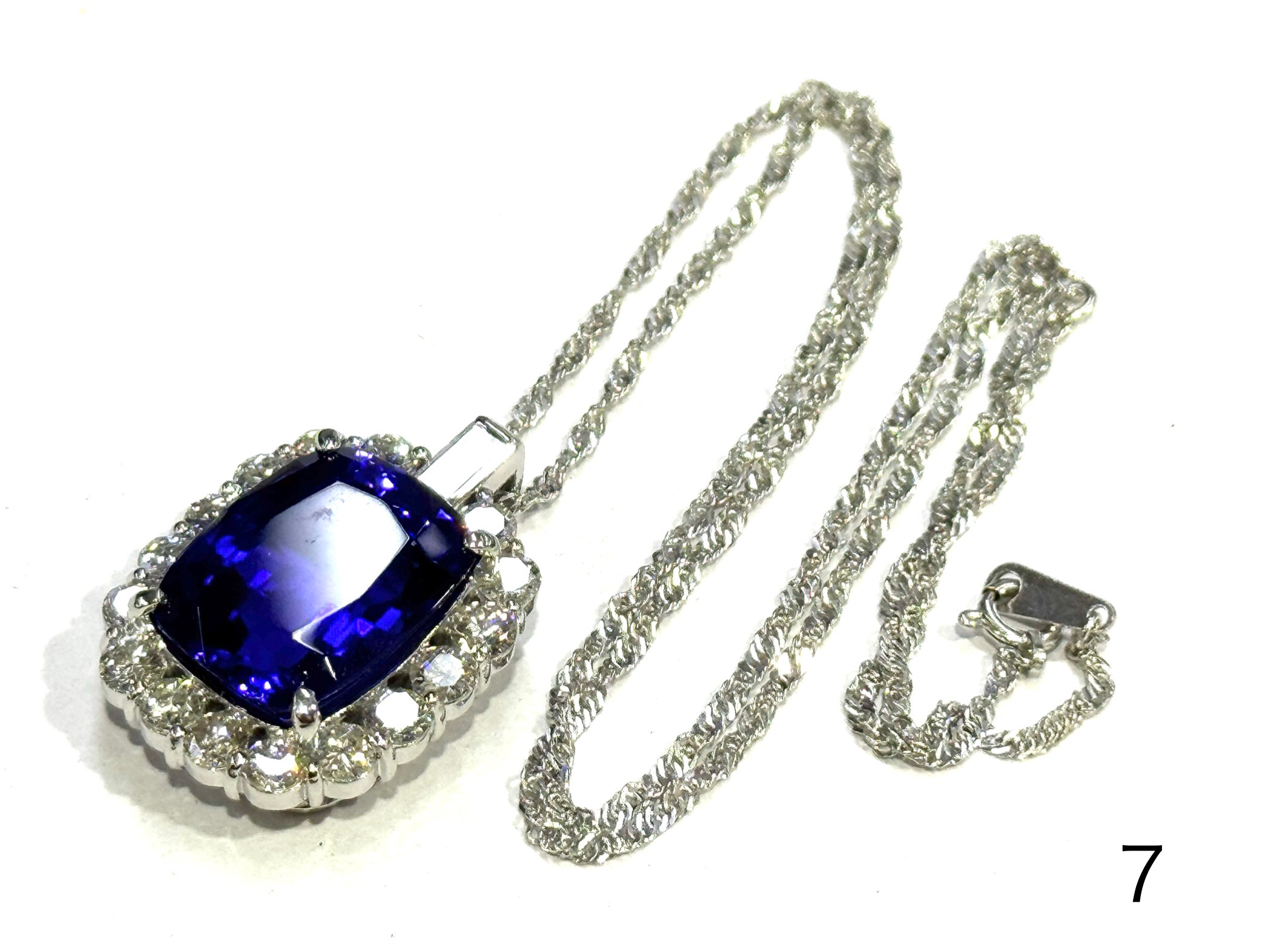 pendant necklace tanzanite PT